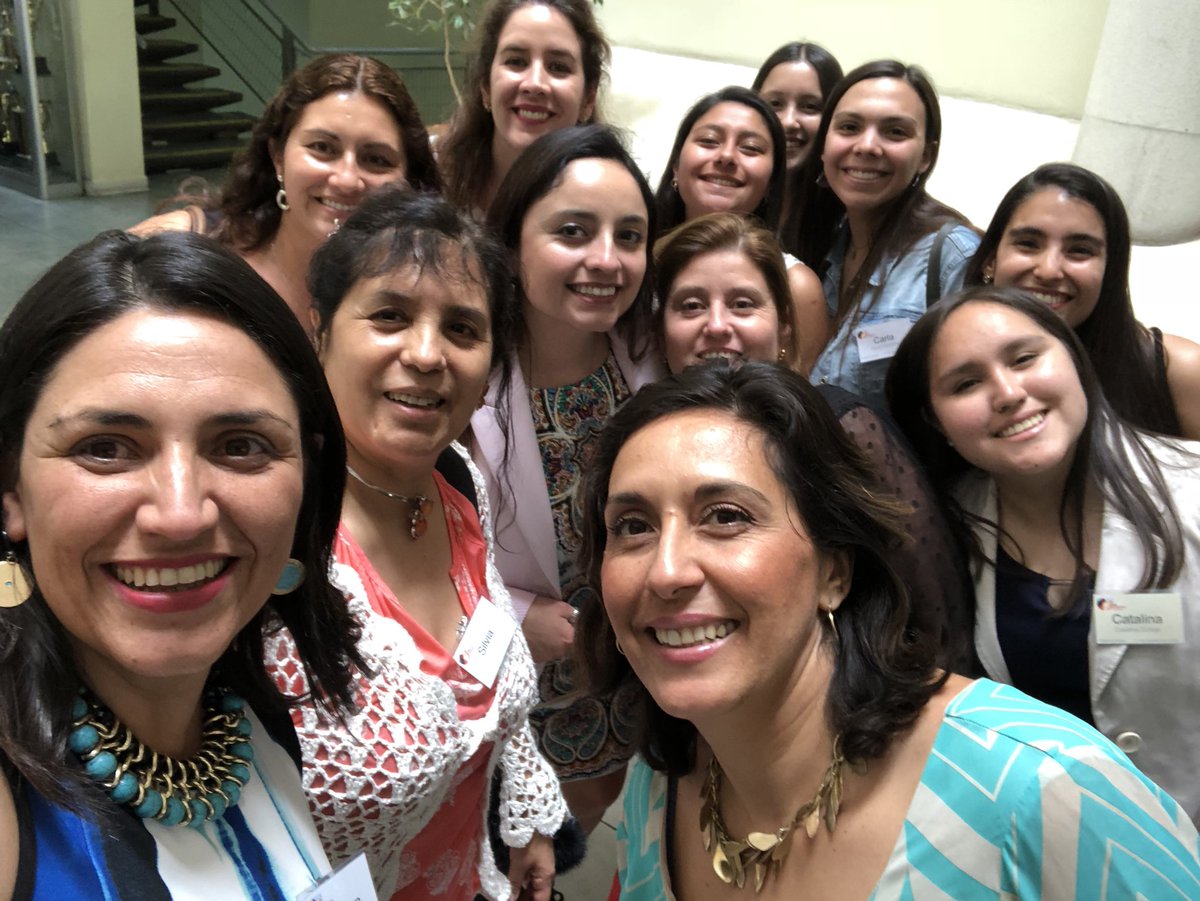 jocelynlizana's tweet photo. Regreso erguida d orgullo x las colegas q dimos o dan hoy 1 #EfectoMujer positivo a nuestra industria. Hoy lanzamos #RIM la Red d Ingenieras d Minas d Chile. Todo estuvo perfecto, emotivo, sincero y vibrante! Las espero en @LaSerena_Chile p/construir minería sustentable y moderna https://t.co/bwFmx5KwFh