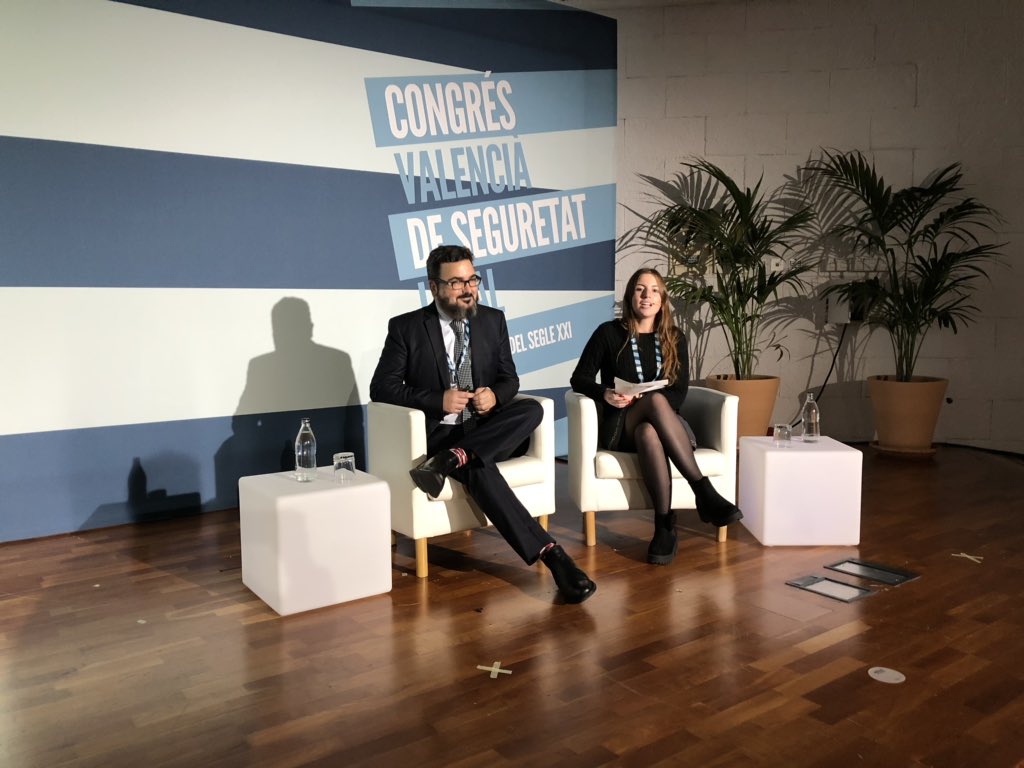 Congreso_ICV's tweet photo. Congreso de Seguridad Local.#CongresoSeguridad2018
Conferencia de clausura: El modelo policial que viene, mitos y realidades de la inteligencia artificial y la ciencia de datos en la prevención policial del crimen. @FernandoQPH  @CriminaUMH @UniversidadMH https://t.co/wp4wAsJI3I