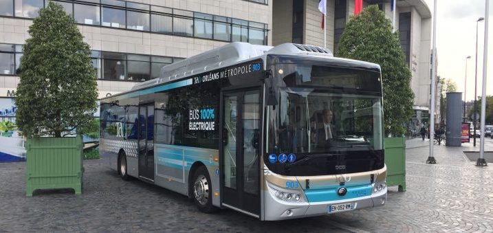 apostrophe45's tweet photo. De l'électricité dans l'air ... le débat sur l'acquisition de 160 bus électriques pour 152 M€ d'ici 2024 par la métropole a placé Olivier Carré sous tension face à des cadres de sa majorité. Explications @OrleansMetropol 
https://t.co/sQc3Wiuxnl https://t.co/rlIifPdOXT
