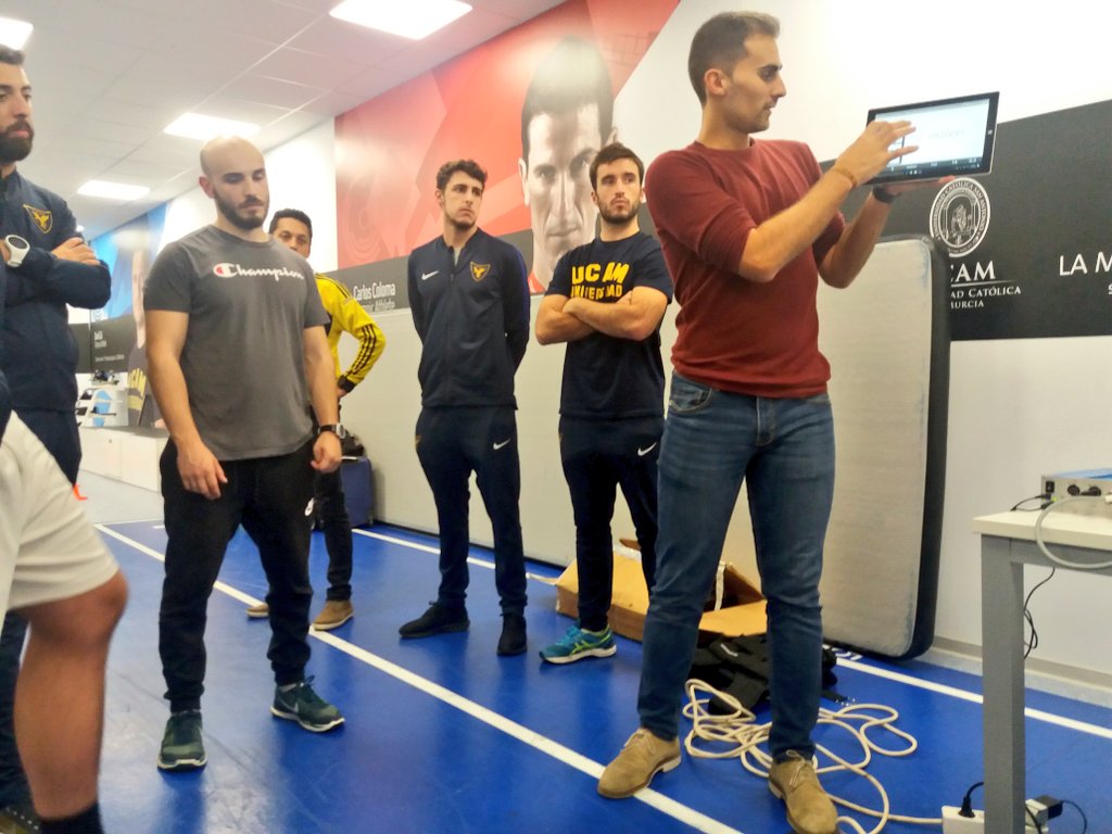 UCAM_Sports_Uni's tweet photo. Seguimos en el @HPSC_lmc de @LaMangaClub usando dispositivos de @1080motion para el control y valoración del entrenamiento.
 #HazDeTuPasiónTuFuturo
🔝🤓📈📊🏃🏋 https://t.co/abPN9liQWo