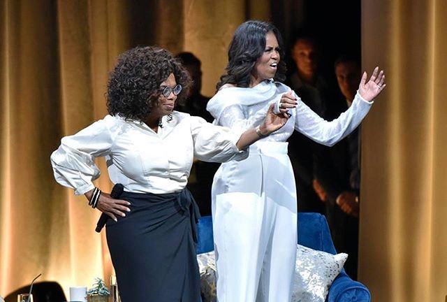 gazeta_wyborcza's tweet photo. Polecamy Wam galerię zdjęć tygodnia przygotowaną przez fotoedytorów Wyborczej. Nas urzekło zdjęcie Michelle i Oprah! Fot. Rob Grabowski/AP
Cała galeria tutaj: https://t.co/5mN4Q7pVko
#takingaphoto #zdjeciatygodnia #super #instaphoto #michelleobama #o… https://t.co/gtR1iVKRhF https://t.co/ULaTckQWNS