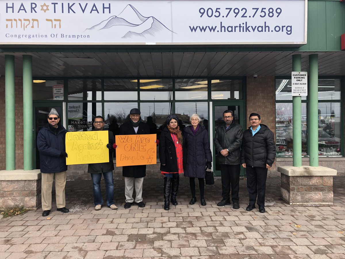 2Truste's tweet photo. “ LOVE FOR ALL, HATRED FOR NONE”
It was my pleasure to attend our Jews brothers Synagogue services in Brampton to show our support,condolences for loss of eleven innocent lives in Pittsburgh. #LoveForAllHatredForNone. #RingOfPeace, #Pittsburgh ,#Brotherhood  #JewsBrothers,#Torah https://t.co/kKtfClT5VE