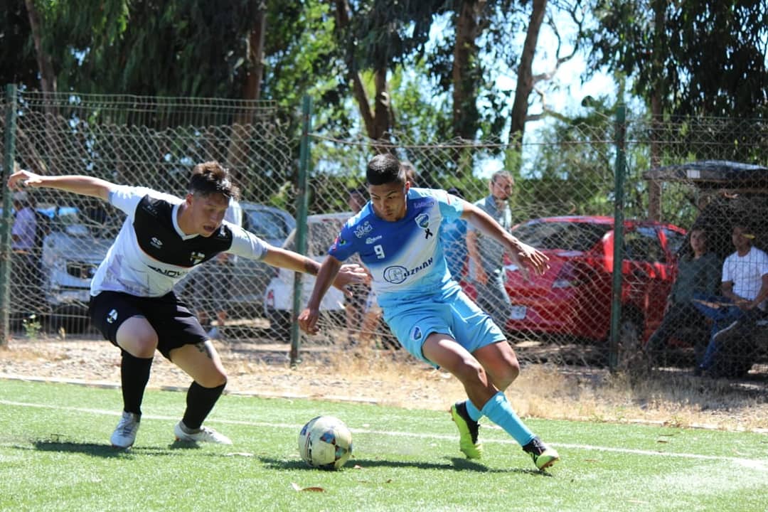 Segundo tiempo en desarrollo.
DUC 5-0 CURACAVÍ

Goles Nicolás Barrera X2
Matías Urrutia
Ariel Tapia
Ignacio Pinnola