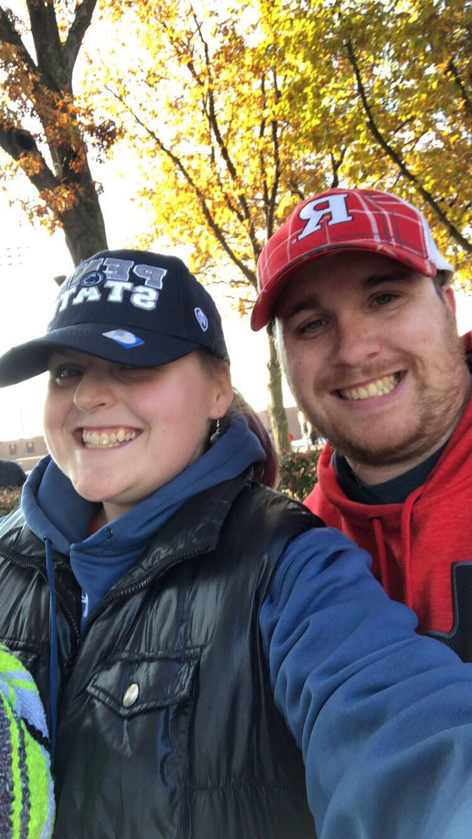 rightfieldlove's tweet photo. Couples rivalry. #GoRU https://t.co/Jl6qrLyavw