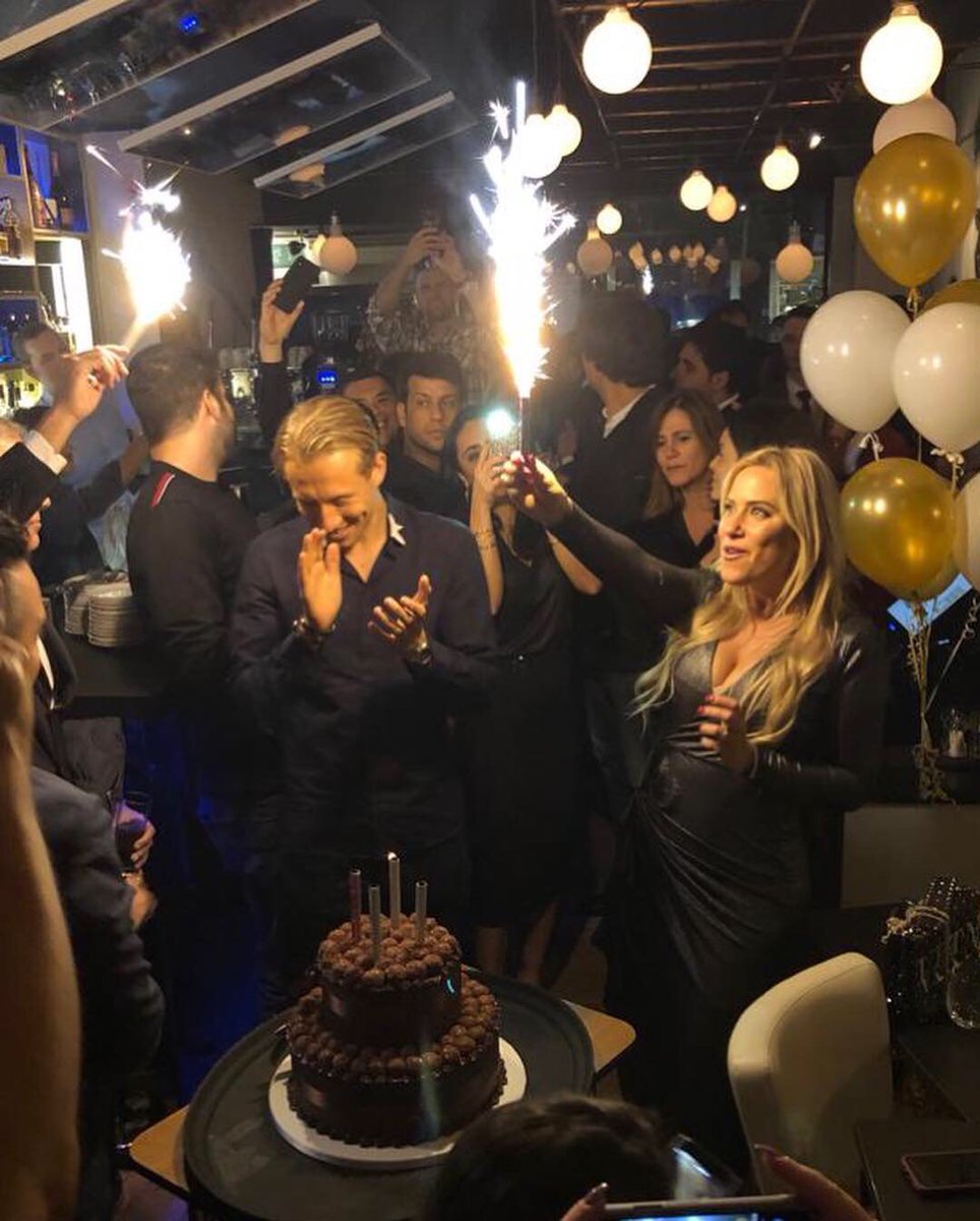 BabboLondon's tweet photo. About last night ๐ค๐พ๐ค๐ผ @Ronaldo @DavidLuiz_4 @marquinhos_m5 @LucasLeiva87 @keenedy11 #BabboFamily #BabboRestaurant #Legends https://t.co/M1pnSOma0z