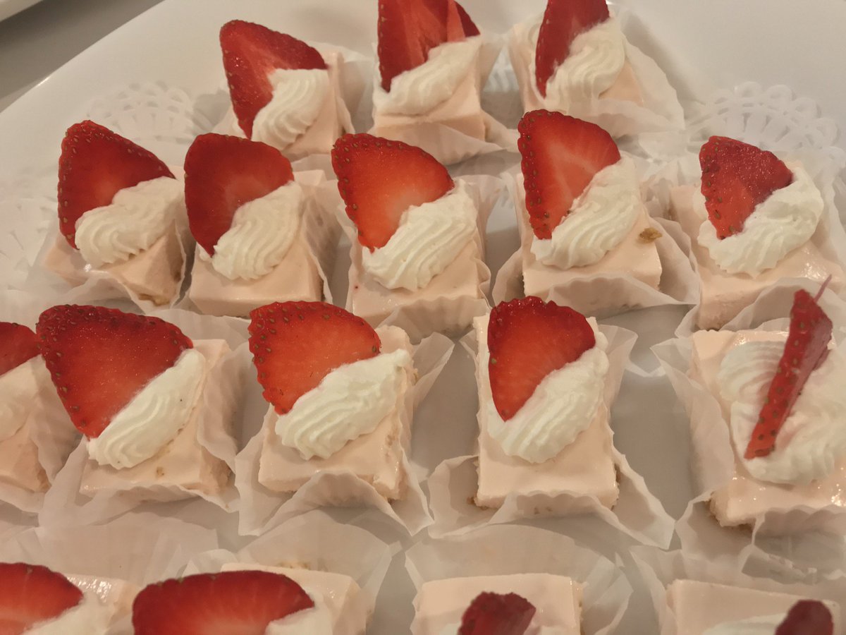 baconandfig's tweet photo. Our catering can be pretty sweet! Let's work together to create a flawless menu for your next event! 
#baconandfig #brqbr #laculinary #tastelouisiana #gobr #brfoodies #baconandfigevents #brcatering #cateringlouisiana #eventcatering #225eats https://t.co/LdKcWRljCq