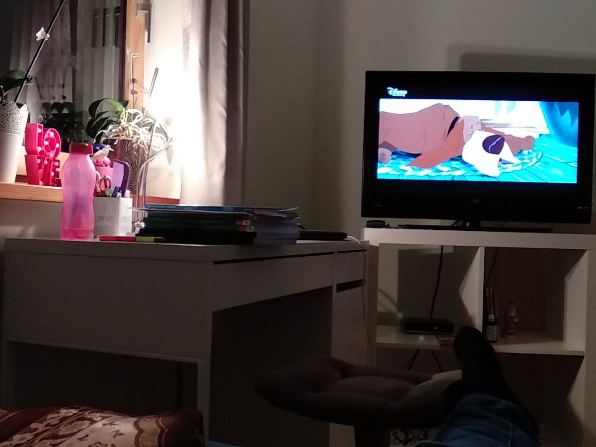 Samstag Abend mit  <a href="/DisneyChannelDE/">Disney Channel DE</a> Vielen Dank! Malming ku pekan ini 🤧😷🤒