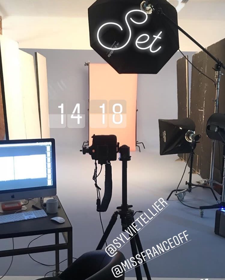 MissFranceO's tweet photo. J-J ! Les candidates à l’élection de Miss France 2019 ont réalisé leur photos pour @TF1 ! Rendez-vous lundi pour toutes les découvrir 📸👑 #MissFrance2019 @EndemolShineFr @MaevaCouckeOff @SylvieTellier https://t.co/aiw6JdWam0