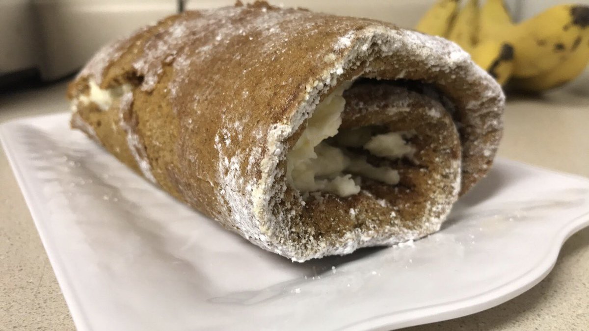 EmmyBraasch3's tweet photo. Made @RydelLynch pumpkin roll for Friendsgiving tonight!!💛🎃 #rydel #pumpkinroll https://t.co/1RFWYHx59m