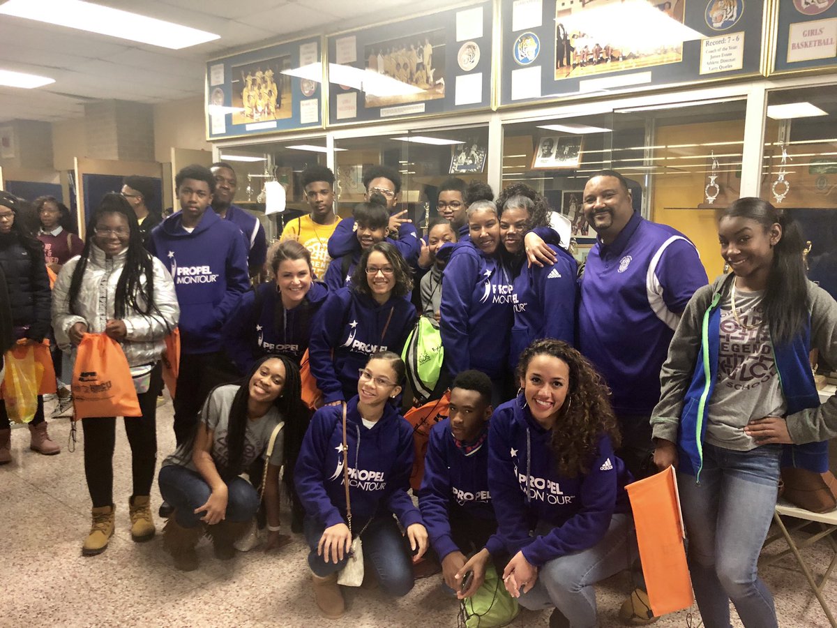 carrie_woodard_'s tweet photo. As a college & career counselor, I could not be more passionate about early college exposure. My students had a wonderful time on Saturday at the #DestinationHBCU #CLEHBCUFair in Ohio. Two of my juniors completed the @CommonBlkCollAp! #UNCFCLE #schoolcounseling #collegeconsulting https://t.co/lUbxQx6Yfs