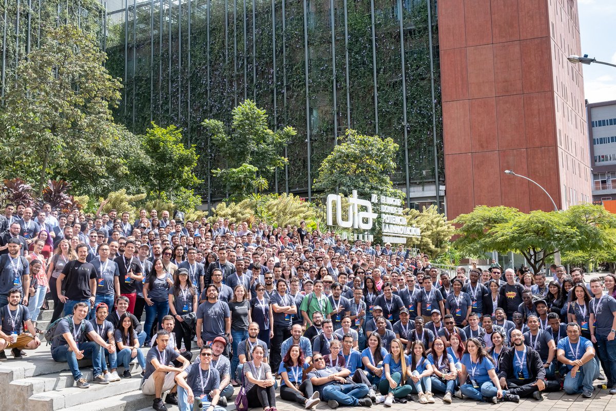 jsconfco's tweet photo. So much brain power and potential in this photo! #JSConfCO let's go change the world.

Tanto potencial e inteligencia en esta foto! #JSConfCO vamos y cambiemos el mundo. https://t.co/yR70wfjFIK