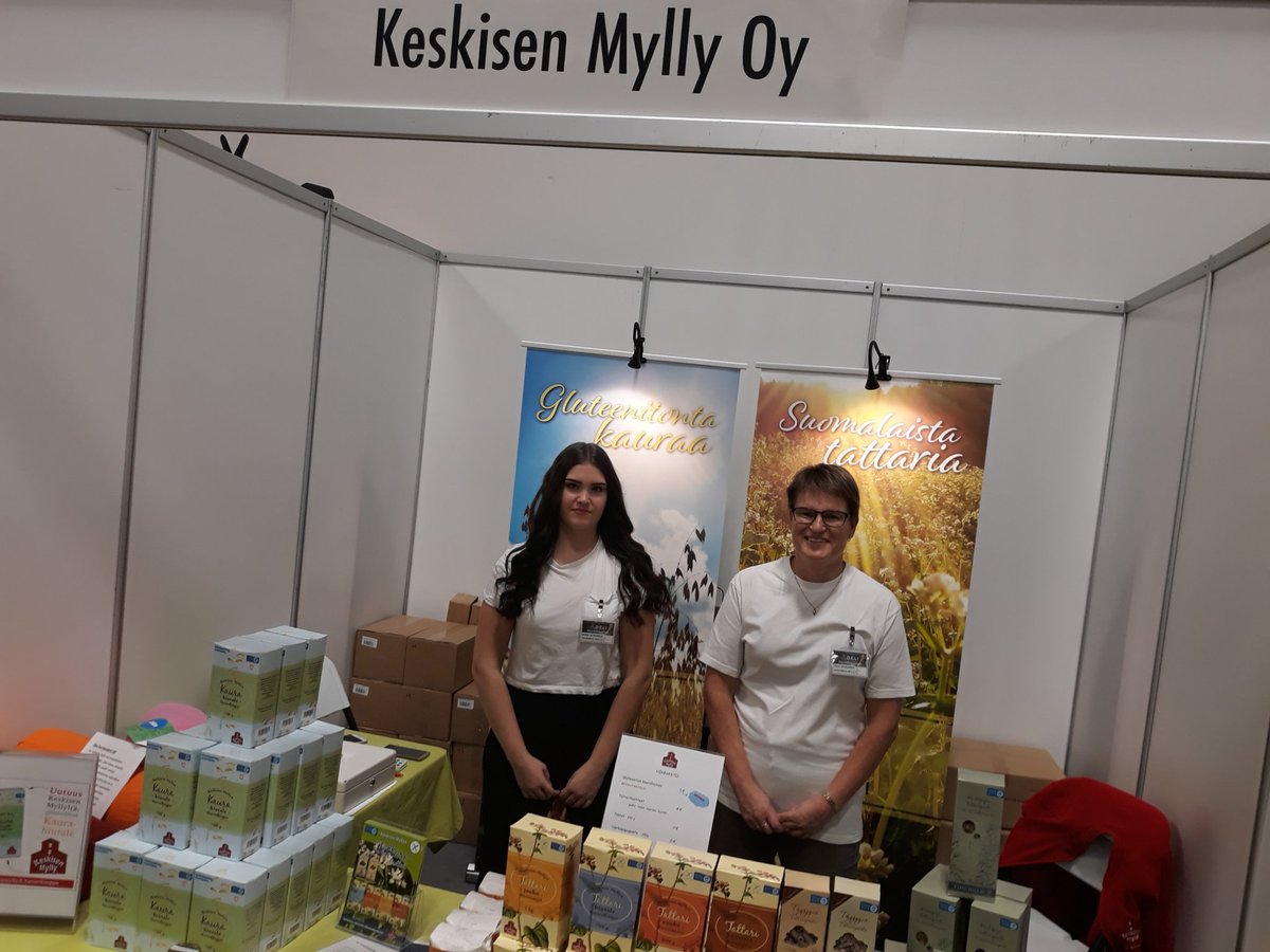 MarjoKeskitalo's tweet photo. Todelliset tekijät #härkäpapu, #kvinoa, #tattari ja #öljyhamppu -innovaatioiden takana, yhteistyötä myös @LukeFinland @SitraFund #Diversifood, #FutureCrops, #PeltoLuksus ja @Scenoprot https://t.co/VE2qmFGoNR