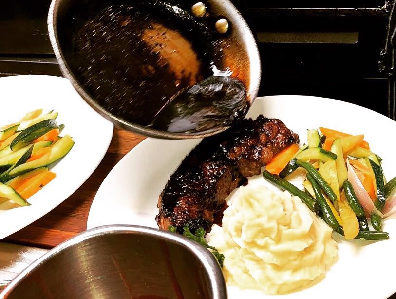 Lauriellenagel_'s tweet photo. Balsamic Sirloin tonight with Brown Sugar, Kosher Salt &amp; Balsamic Vinegar at Scotty’s in Springfield #datenight #balsamicsirloin #dinner #steak https://t.co/WWBmLHqzAh