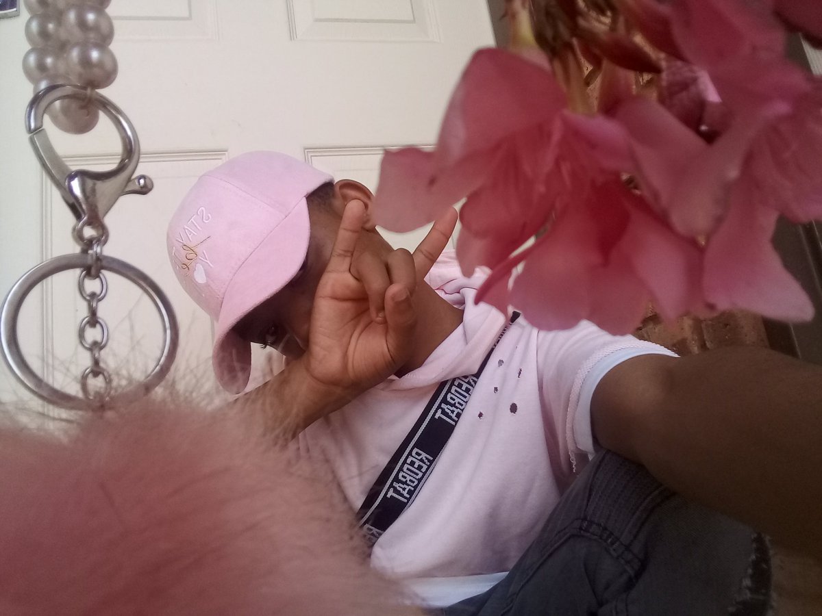 truthttacion's tweet photo. Pink💝🔥🌚 https://t.co/wwwtuFJhaO