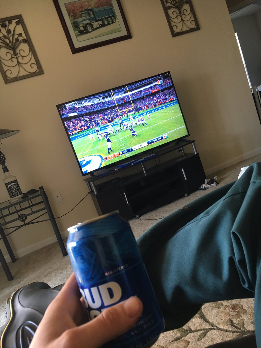 Russell IV tweet media