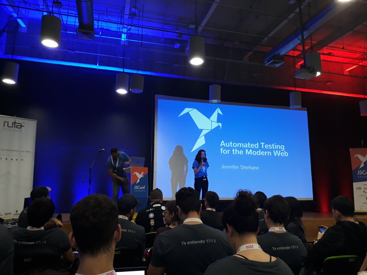 a_for_alejandro's tweet photo. Lo mejor de la jsconf son los chistes de ella, y ella <3 @scaleconfco @NodeConfCo @pyconcolombia @jsconfco ! #JSConfCO #jsconfco2018 https://t.co/b4HSmTVNTt