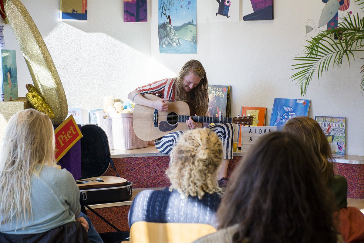 duifies020's tweet image. Bedankt allemaal voor een fijne zaterdag bij @OBAmsterdam Slotervaart met muziek van Aidan and The Wild! Zien we je volgende week zaterdag weer met @JackDurtnall en Jemaine Hogenbirk bij @AtelierOpen?
#amsterdam #nieuwwest #duifies020 #festival #fondsvoornieuwwest