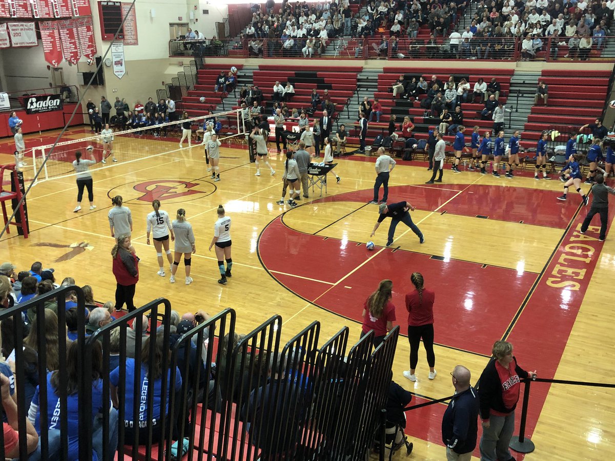 We are warming up!!  State Championship game. Let’s go ladies!!  #BULLDOGSTRONG <a href="/GoWYBulldogs/">West York Athletics</a>