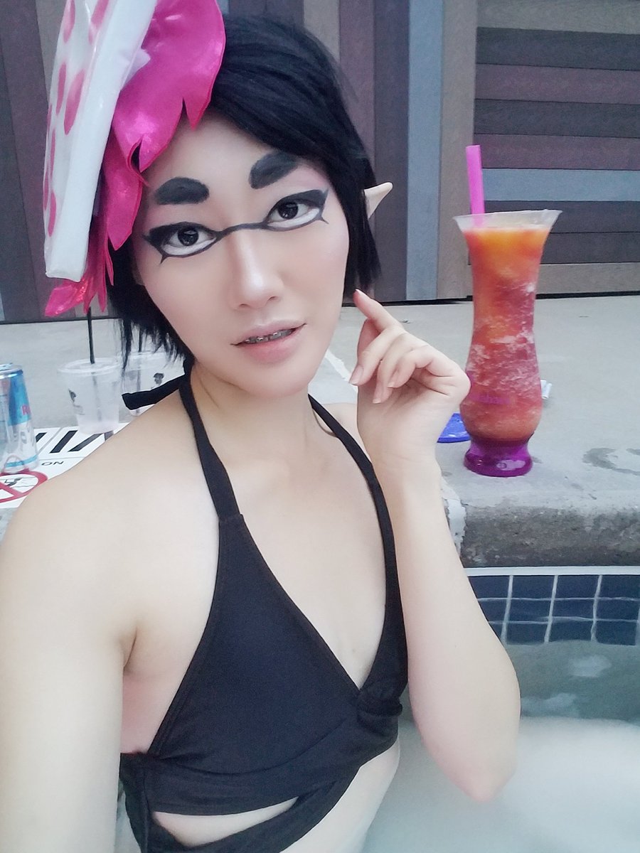 hanyuleum's tweet image. Me cosplay concept art of Callie? Never

#daishocon #splatoon #callie #squidsisters