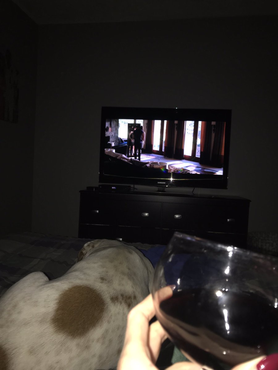 wader_2005's tweet photo. Just us girls watching #FiftyShadesOfGrey https://t.co/sKLSFGZZzO