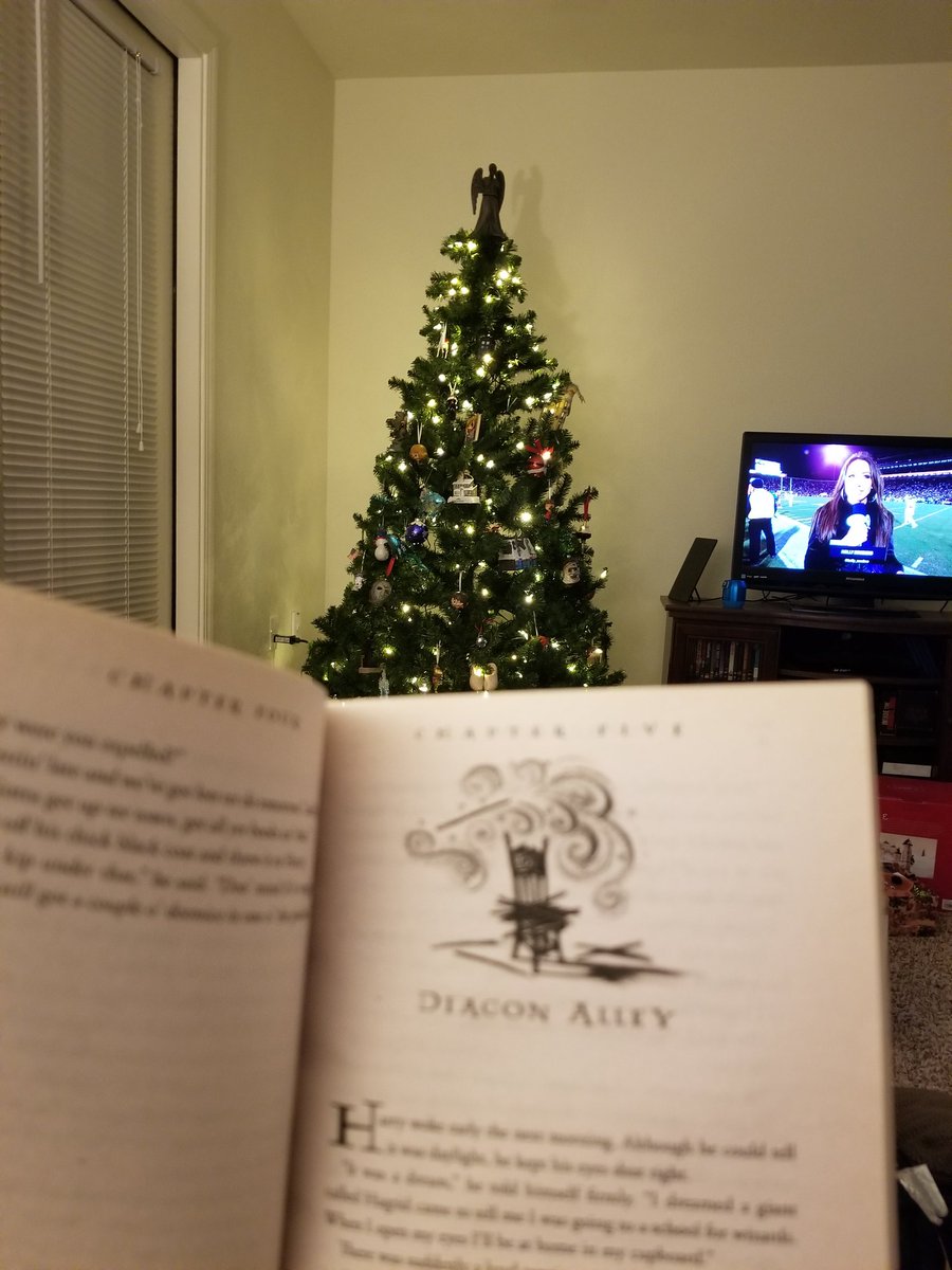 advnsbetweenpgs's tweet photo. My view (yes my tree went up this morning. So what?!) while I read Harry Potter and watch some football

#BacktoHogwartsReRead #HarryPotter #Christmas #football https://t.co/FZFkegQkjB