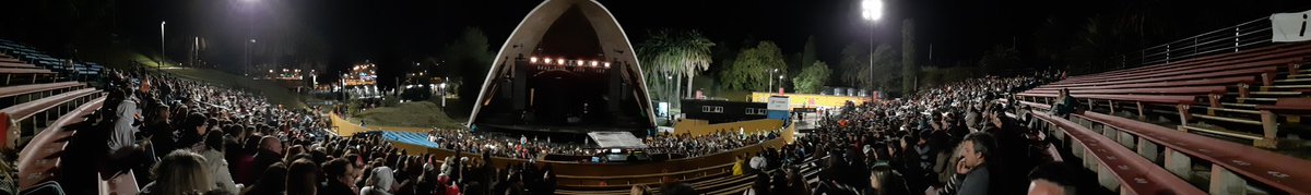 EquipoLalita's tweet photo. El @teatrodeverano se empieza a llenar y comienza la adrenalina!!! Uruguay te espera Lali!!!! https://t.co/svSfOOJ4rt