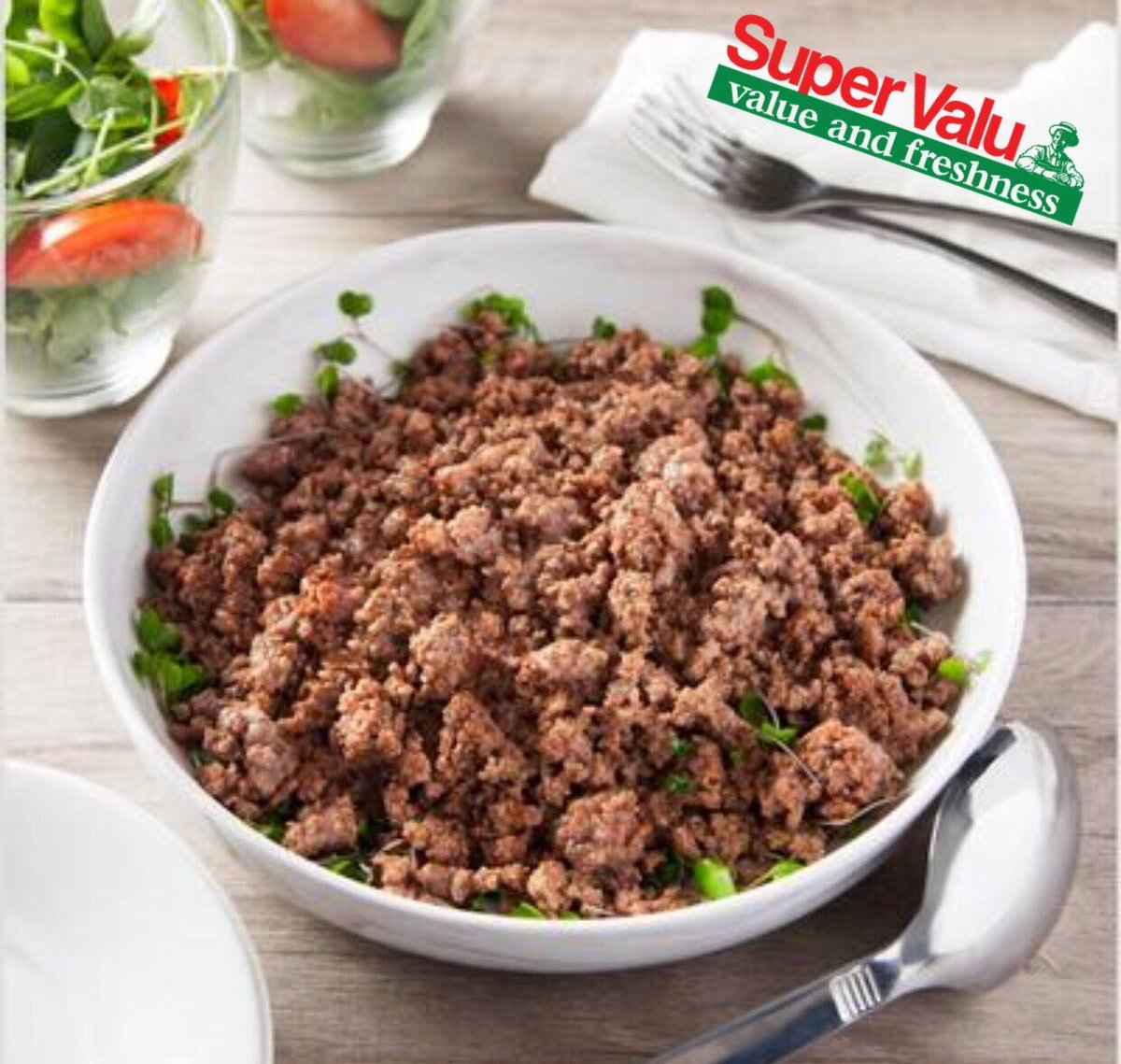 SuperValu_Vanc's tweet image. Lean ground beef - just 1 of 8 pages full of items on sale now! 🛒 #weekendmeals #saleonnow #shoplocal #buylocal #open24hours #eastvan #commercialdrive #8pageflyer below