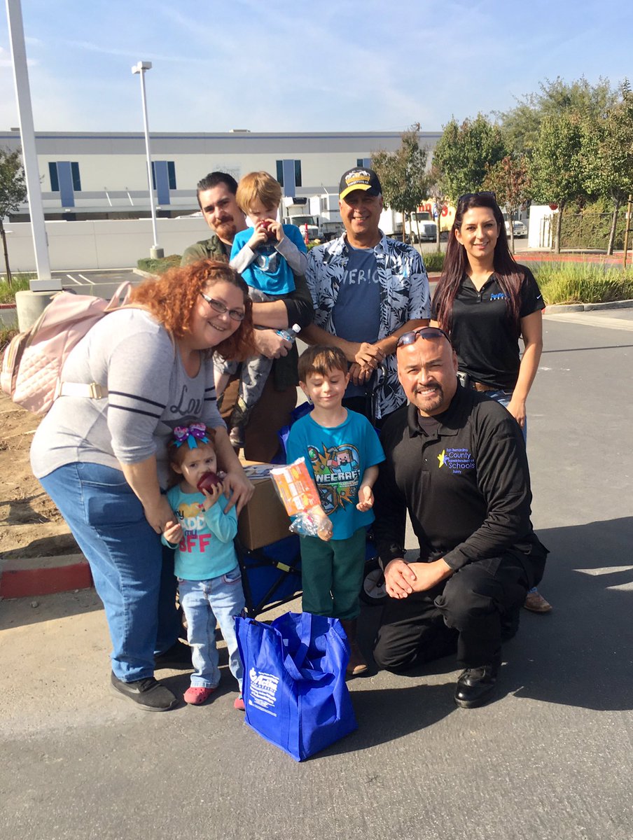 SBCSS~Safety and S.B. County Probation join forces with Terrance Stone, CEO of Young Visionaries and Community Action Partnership of S.B. County help distribute 1,000 turkeys to families at the 13th Annual Thanksgiving Turkey Giveaway. This was a great success. #SBCprobation