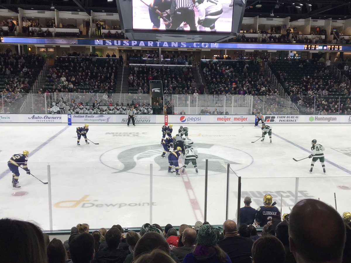 janettemsu's tweet photo. Buchholz... shouldโve roadtripped to Michigan to hang with the Stephens girls tonight. Just sayin. ๐๐๐ @ArenBuchholz @JoelleJordan2 #Hearties #MSUvsND https://t.co/VCAiEjpyG6