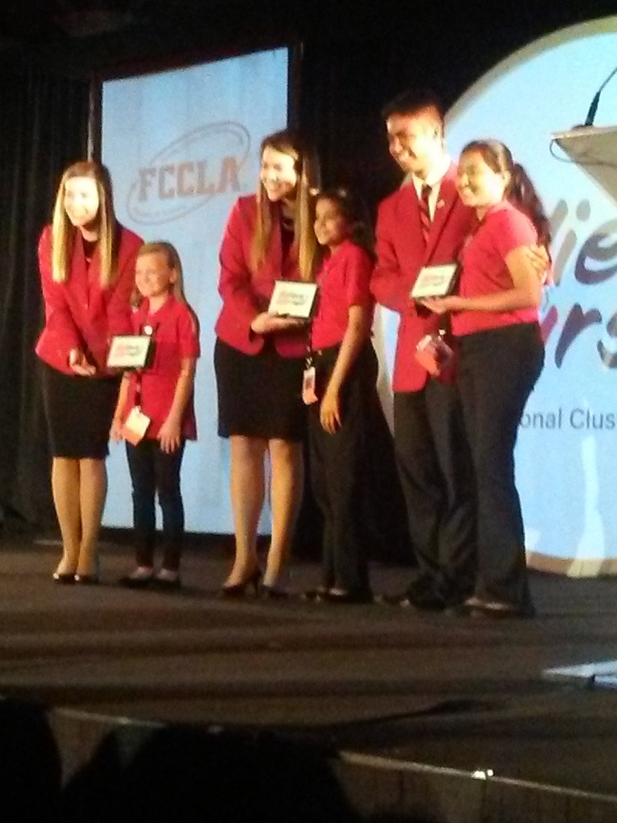 apaches_fccla_'s tweet photo. Congratulations to the #TeachFCS group: Riya Bhakta 1st, Janvi Bhakta 2nd, and Keirsie Carlile 3rd place. Great job Apaches! https://t.co/zORvLYN2XY