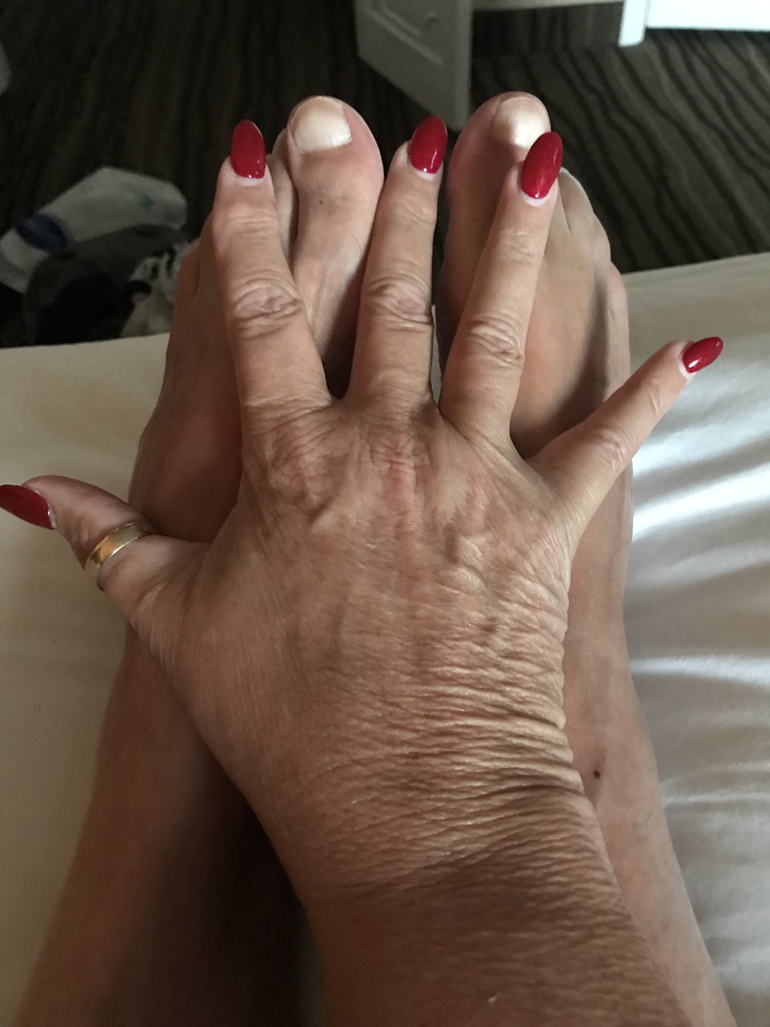 3 pic. Just a quick update I will be in Allentown Pennsylvania for sessions on the 29th and 30th of November I will be free in the evenings after four if you’re interested please get in contact with me. Call me at 1-229-630-6741 I hope to see you there. Have a nice evening https://t.co/my7oSvtR3a