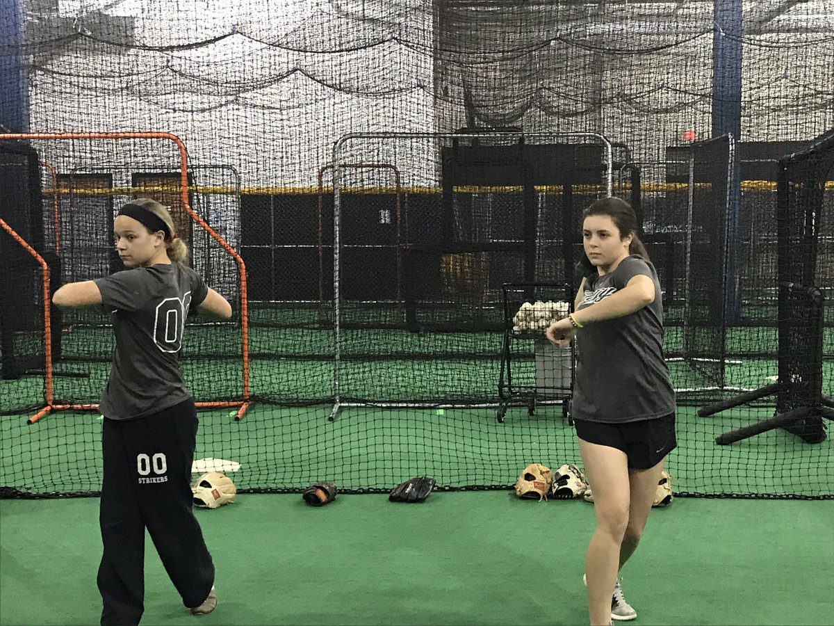 SuzyWillemssen's tweet image. Three great sessions with @Wass_Strength 💪💪 today! A whole bunch of players got better from his wonderful instruction! Tomorrow another fantastic day of learning! We can’t wait! 🔥🔥🔥#RocketArms #FlameThrowers 
@VAGloryFP