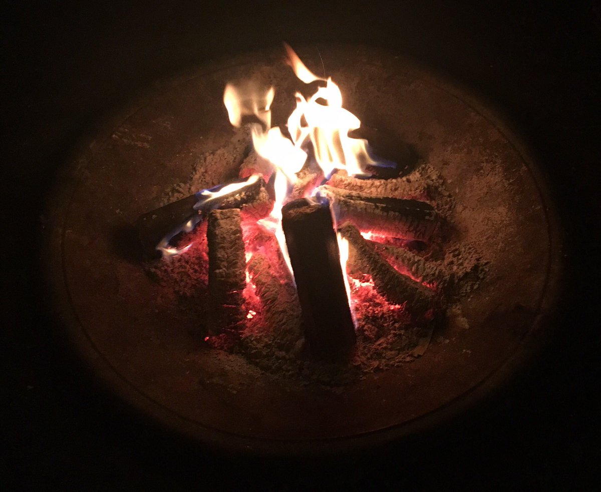 KarenStroobants's tweet photo. #MonthForMe - day 17 Enjoying a beef brisket bun @ProvenanceKitch and mulled wine at @ThirstyCamb #wintergarten @GonvilleHotel https://t.co/JncRxk3LiN