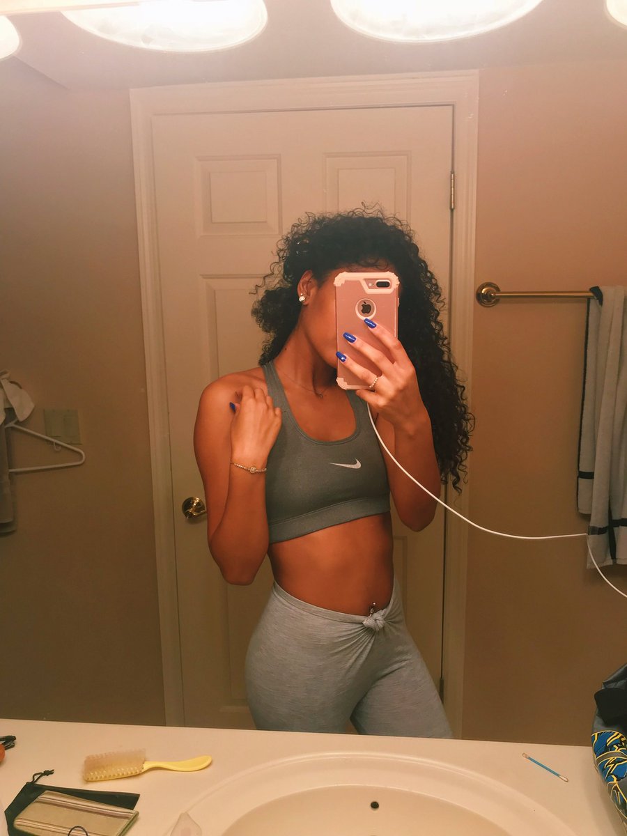 sallyjill_'s tweet photo. Donβt @ me βοΈ #lightskintwitter #finelightskintwitter #DominicanTwitter #curlyhairtwitter https://t.co/pZBl5X0Cn9
