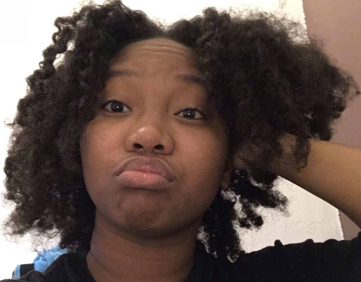 jblazin_'s tweet photo. Curl definition is everythangggg #itsthedifference #nappyvsdefined #howdoyouwearyourcurls ? https://t.co/LGv18nQKV1