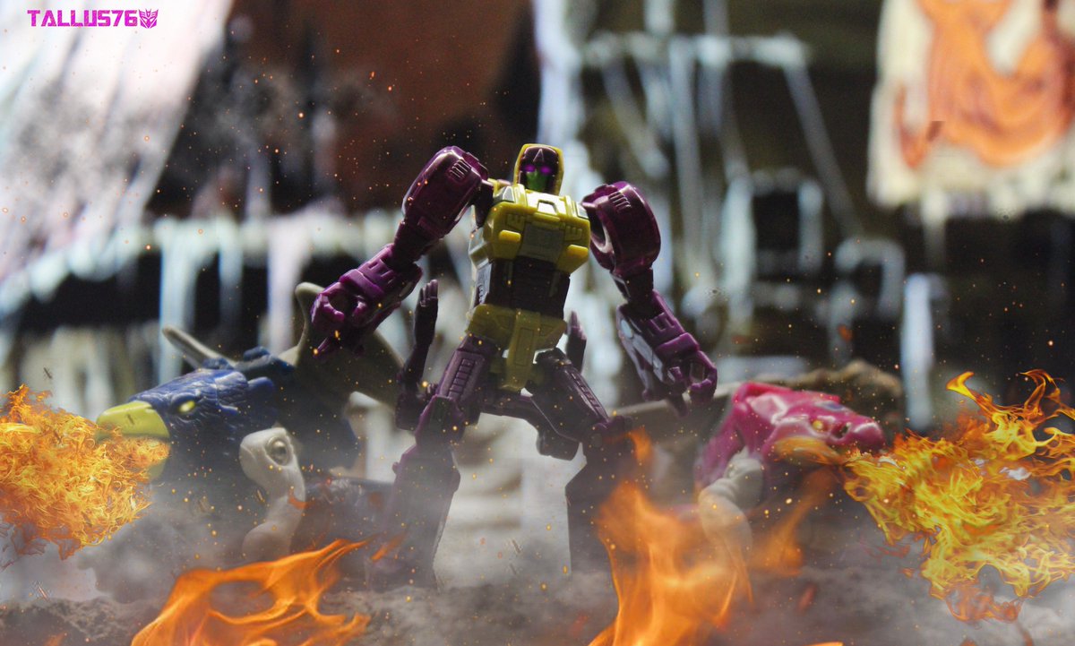 Tallus76photos's tweet photo. #transformers #firecons #decepticons #hasbro #flamefeather #cindersaur #sparkstalker https://t.co/uQyyWY5uCZ