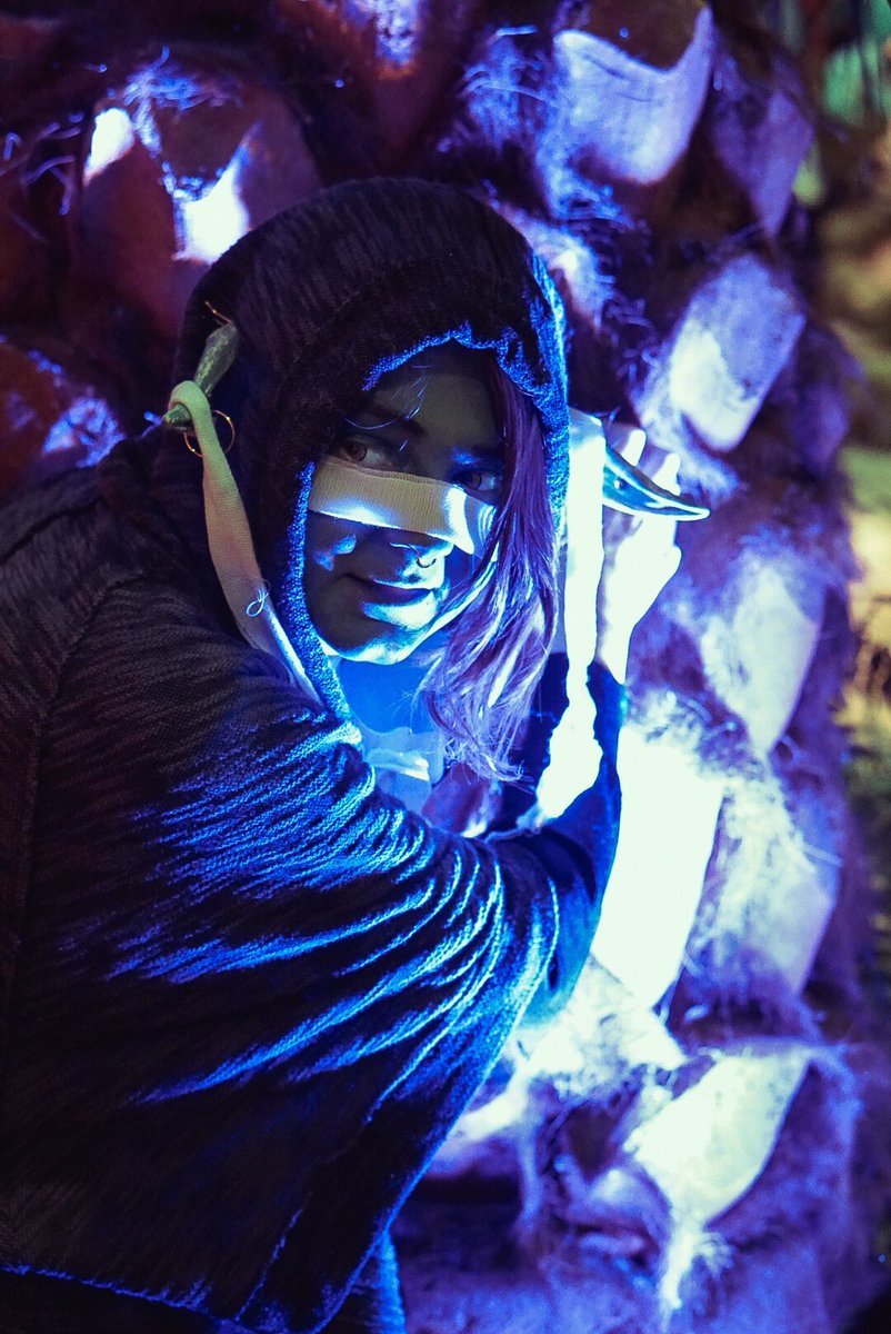 crbilladeau's tweet image. the world's greatest detective, Nott the brave! #daishocon #critrole #criticalrolecosplay #criticalrole