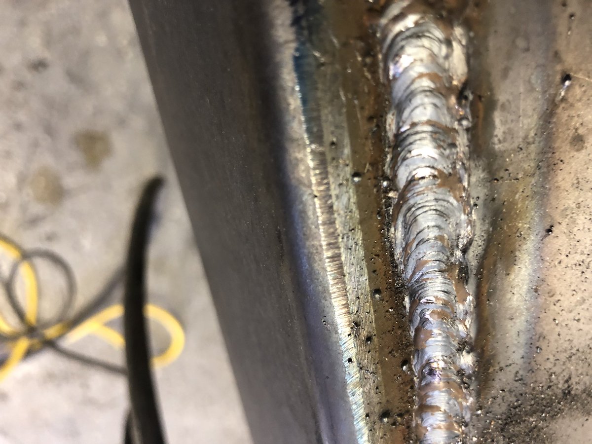 Alec_Bowling's tweet photo. Fun flat bed project I did with my buddy, welded the whole bed together things a tank! Hopefully get to do more of these https://t.co/n9tJN8bCdf