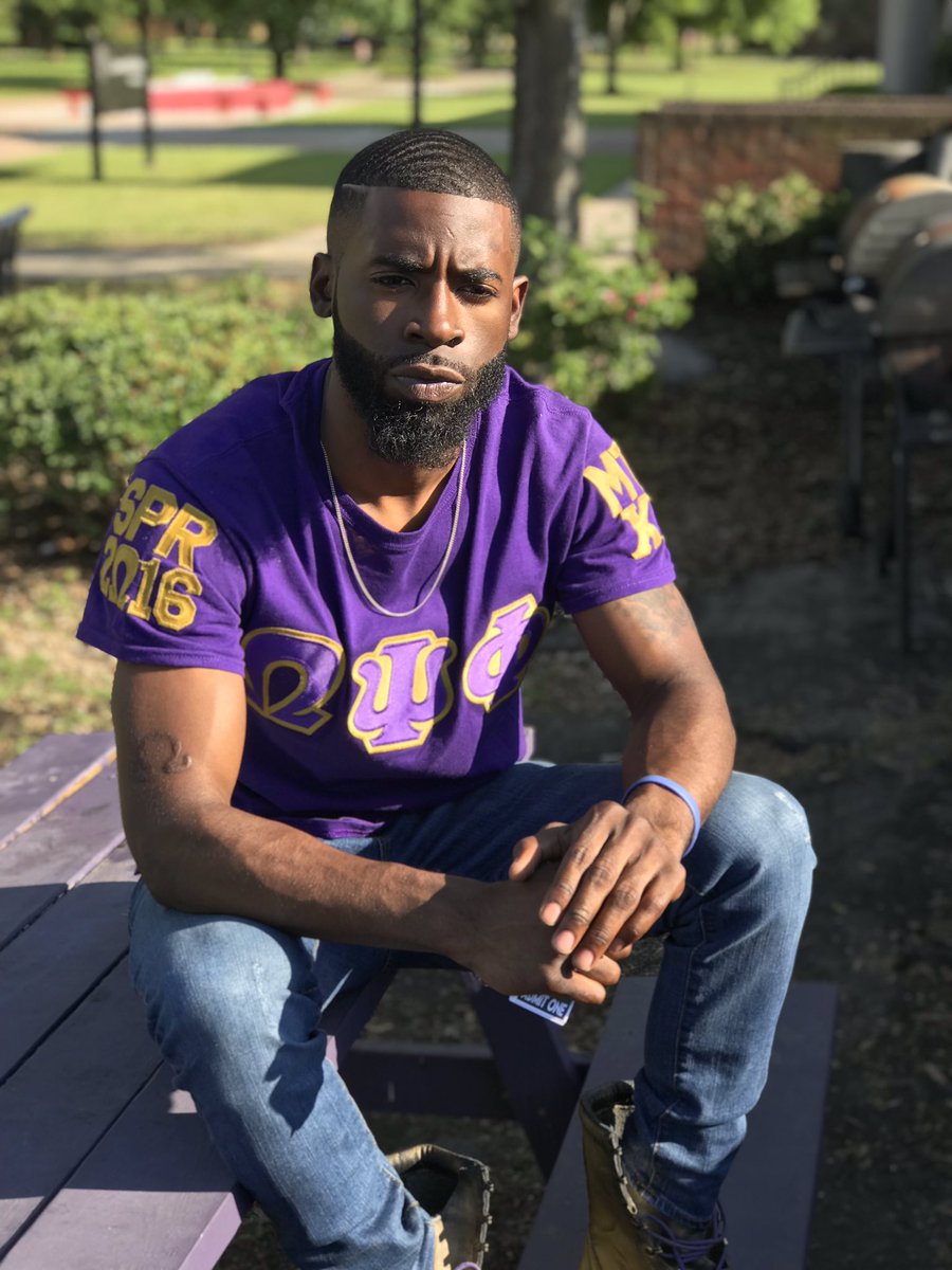 7DawgHuncho's tweet photo. Happy founders day to the Men of Omega 🐶‼️ Big Barks 🗣
#FoundersDay #OmegaPsiPhi #XeQues #MtyXE #Qreme16 #RQQ #QuesBreaktheInternet https://t.co/4ejjF1fYGM