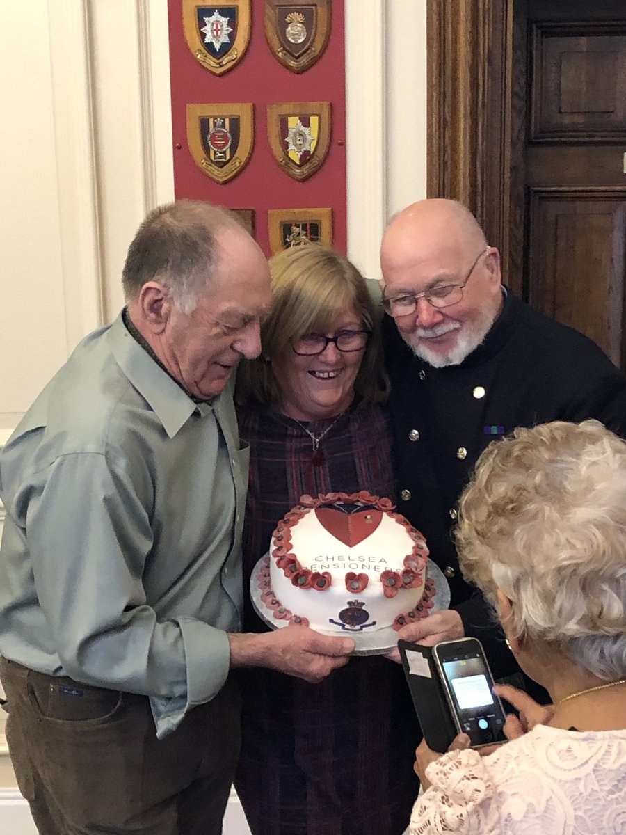 Lovely to see our Liaison @laineyann50 continuing her friendships with <a href="/RHChelsea/">Royal Hospital Chelsea</a> and we know how much she enjoys bringing together veterans from all over the world #greatcakejazz