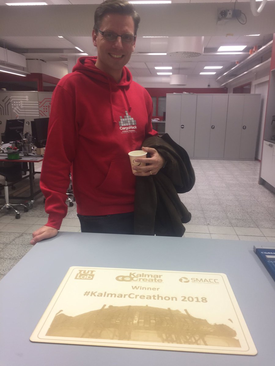 JuhaniPaakkonen's tweet image. #KalmarCreathon Final weekend @timorainio and @LasseMEriksson making arrangements for the final day at #TUTLab #CoCreate @Kalmarglobal @SMACCFinland @TampereUniTech