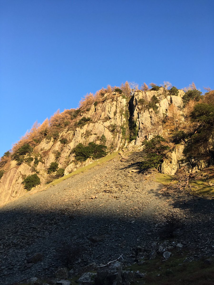 RussHarrison5's tweet photo. A few from our first Wainwright as a family of Four.@kl_clarke26 @Family_Walks #autumnsun #thelakes #seatoller #castlecrag https://t.co/Ne6gO6UGLi