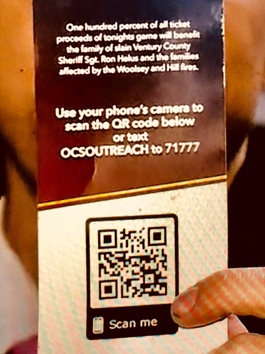 sonFN2020ent's tweet photo. ITS NOT CONTAINED FOLKS #WoolseyFire 🔥 #HillFire #PeakFire #RialtoFire #CampFire #ThousandOaksMassacre victims, #evacuees &amp; first responders need you.

🔥Be an American HERO🔥
#DONATE #HelpOut🔥 

#BorderlineBarShooting
#CBSLAHelps
#EvacuationCenters
#ChefsForCalifornia
#Malibu https://t.co/V3Sd2UcQgV