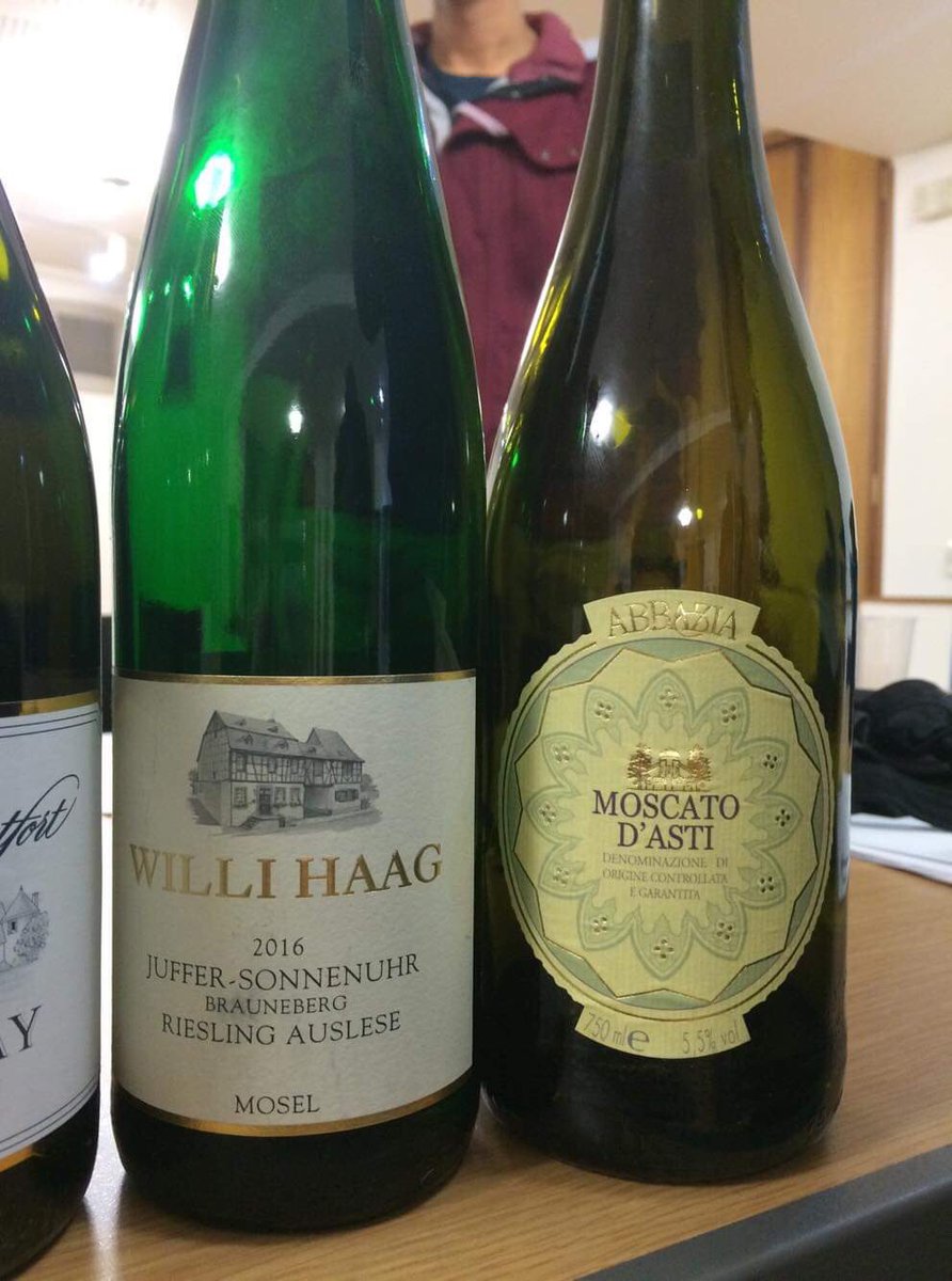 DQPWines's tweet photo. And 3/3, my @OUblindtasting masterclass on structure of wine today: 20 people, 14 wines, 3.5h. A tough set of wines, but they managed very well, half never having been to a tasting before! Love to enlighten young minds! Some nice sweets to finish as well :)  -D https://t.co/iOvfeS748i