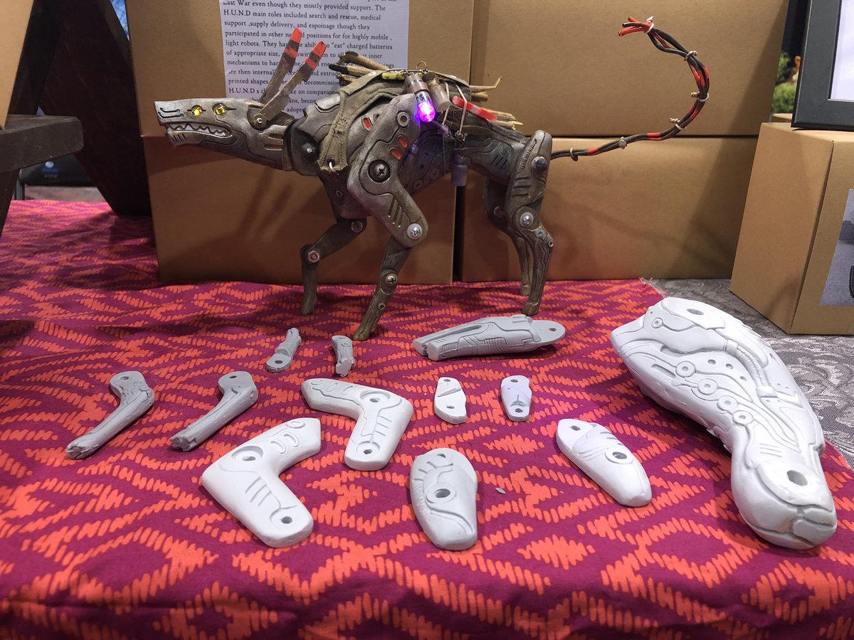 missmonstermel's tweet photo. Heads up! I have 1/6 Anubot kits and H.U.N.D kits at my @designercon booth 638 right now! #missmonster #anubot #hundunit #onesixth #designercon2018 https://t.co/SZjBuYj29W