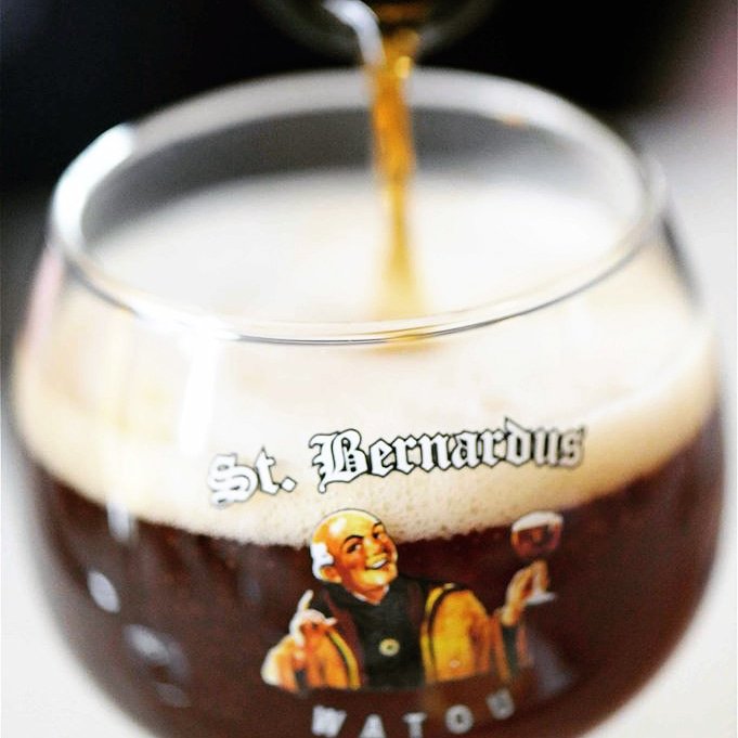 🎄JINGLE ALES🎄
We have another beer dinner coming up soon! It'll be a delicious multi-course meal with beer pairings (one of which will be from St. Bernardus! 🙌🏼).
It will be the evening of December 10th, and tickets are $60.
Email Kelli at kelli@mcnellies.com for more info!