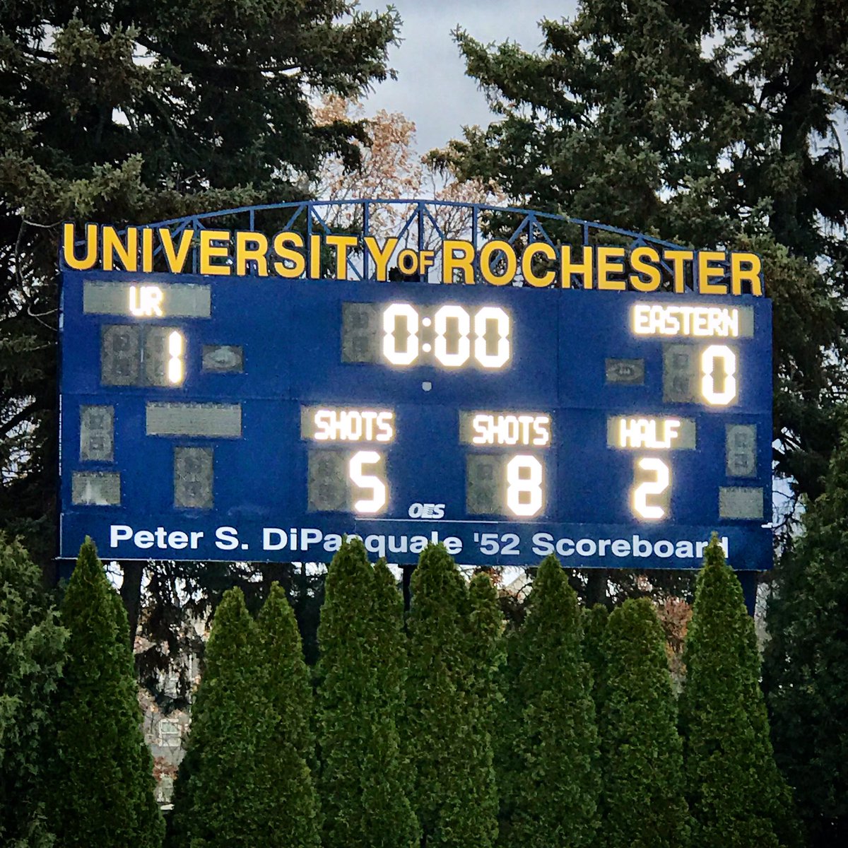 urmenssoccer's tweet photo. Back in the Elite 8 after a gritty 1-0 win. Tomorrow vs Messiah at 1pm with a trip to Greensboro on the line. #surviveandadvance #stilldancing #keepbuzzin #GoJackets https://t.co/rBXVKSiCrh