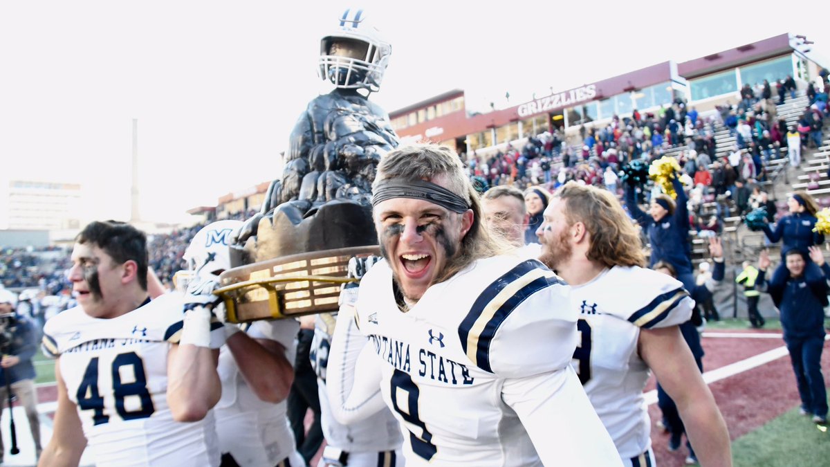 montanasports's tweet photo. The Great Divide Trophy is heading back to Montana State. Cats win 29-25 thriller over Griz. #mtscores https://t.co/afprCyrO9X