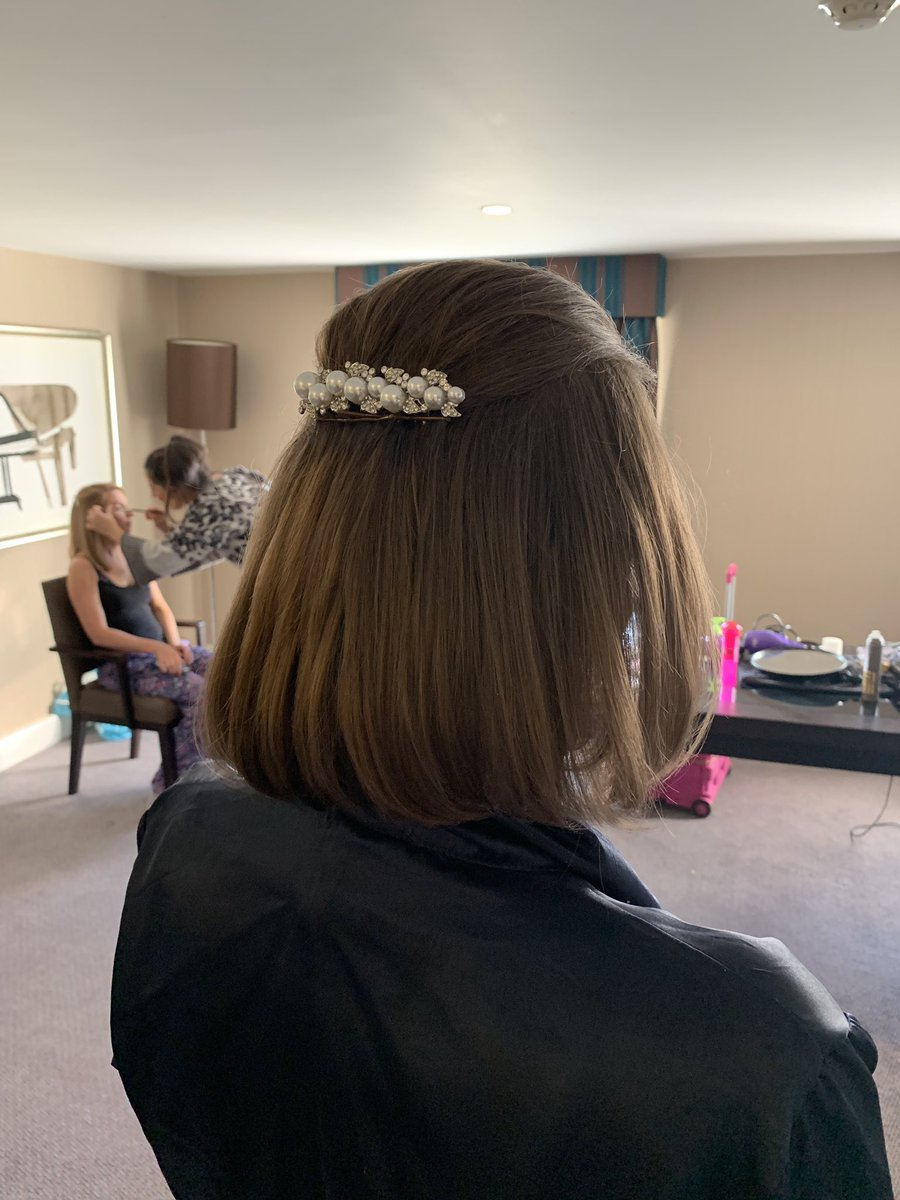HairByLisaB's tweet photo. Bridal party #SurreyWeddings https://t.co/Se5BJYY2kq
