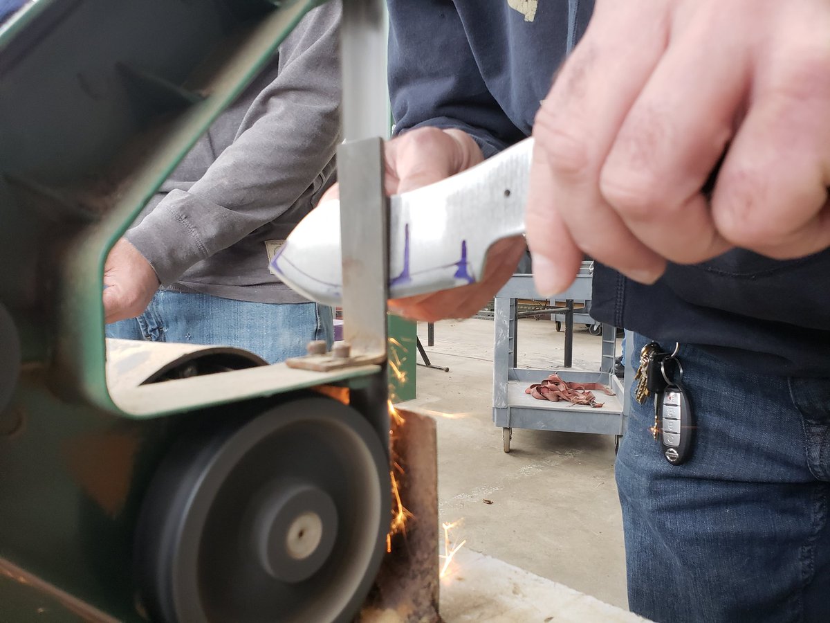 SamBWoodShop's tweet photo. Forge a Knife Class Day 1 - shaping our blades #knifemaking #metal #woodshop #sharp #forgedinfire #forge #metalwork #longlivewood #sbwi #instagramthetelegram https://t.co/kj1UmhoClV